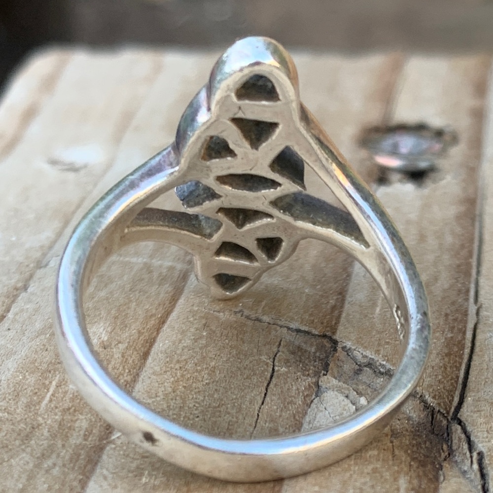Sterling Silver Ring - Picture 3 of 5